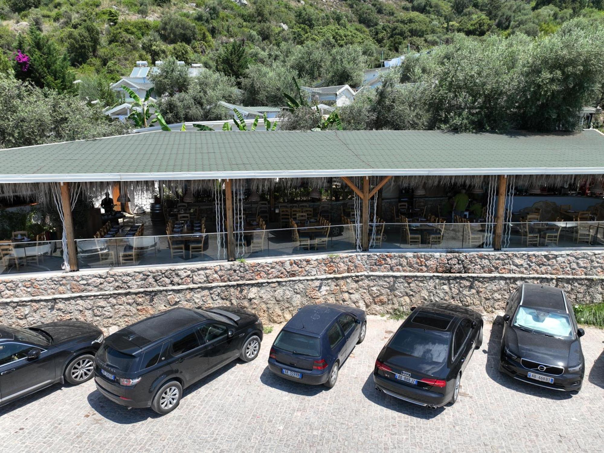 Alevra Hotel Dhermi Exterior photo