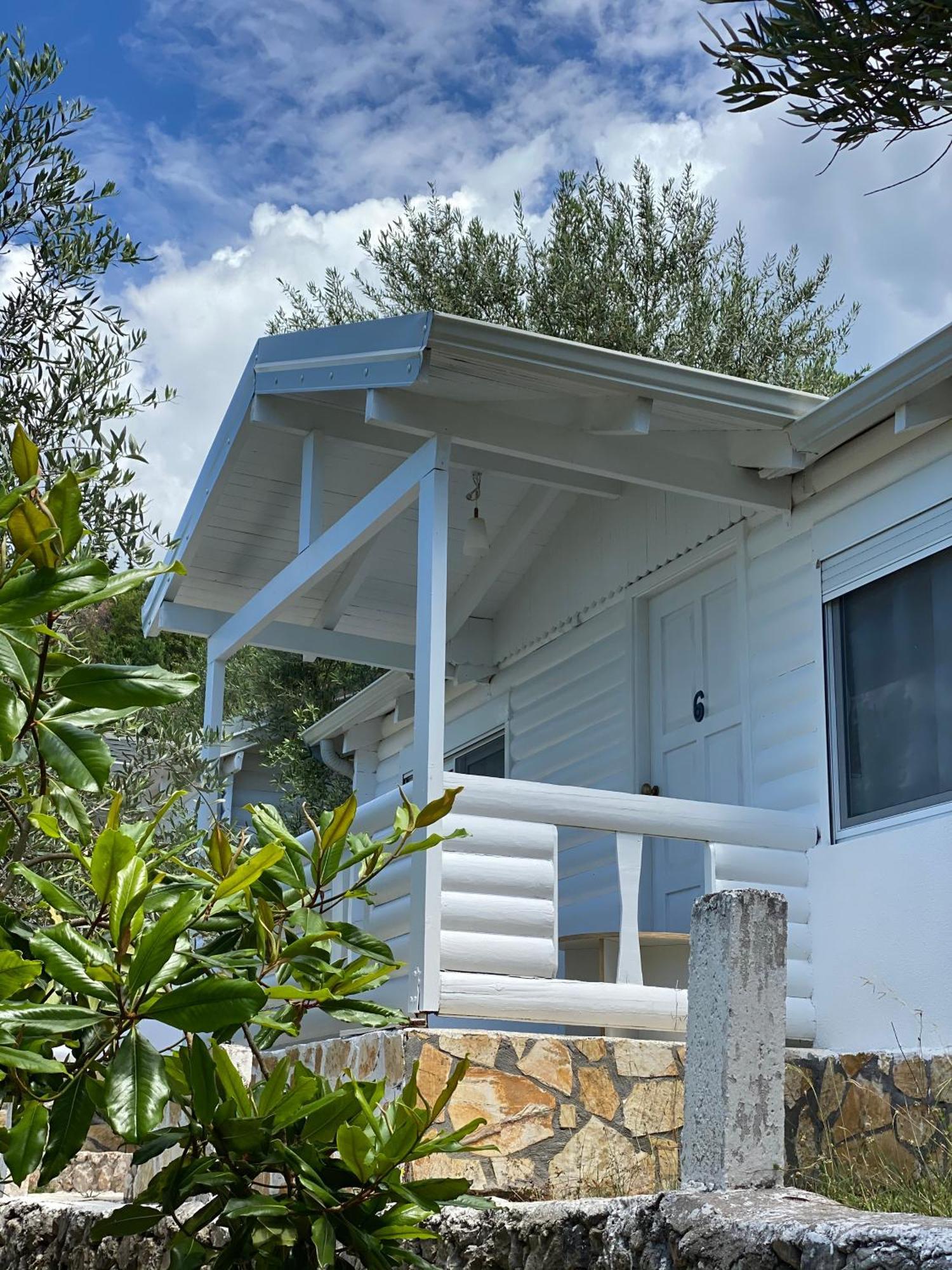 Alevra Hotel Dhermi Exterior photo