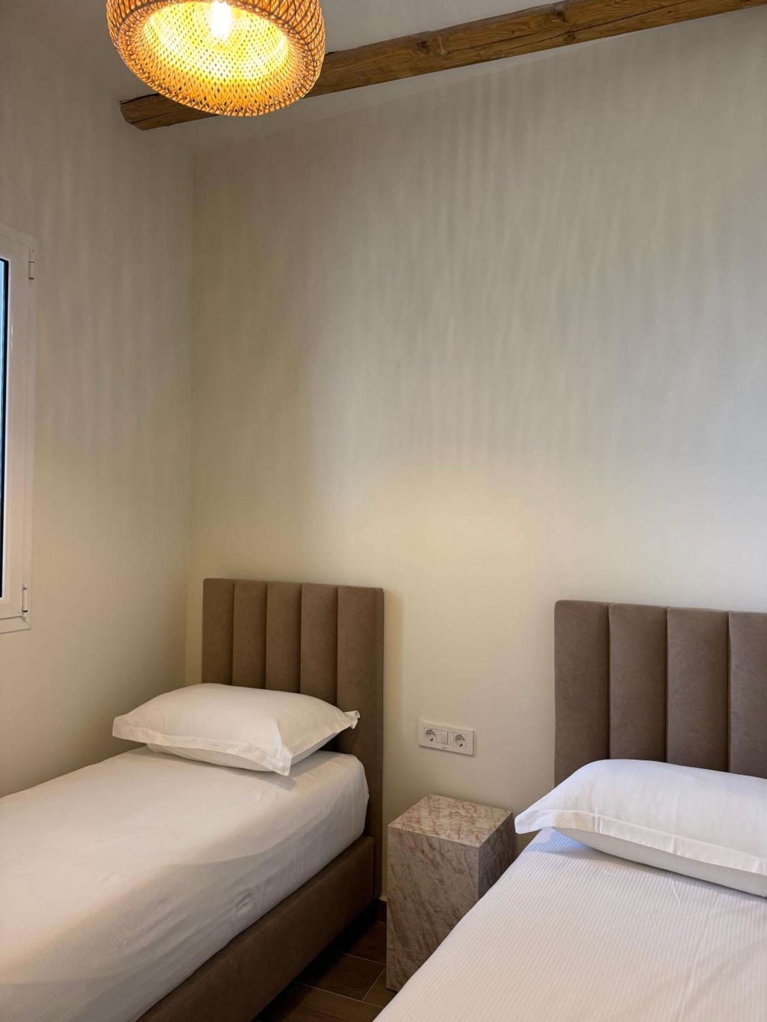 Alevra Hotel Dhermi Exterior photo