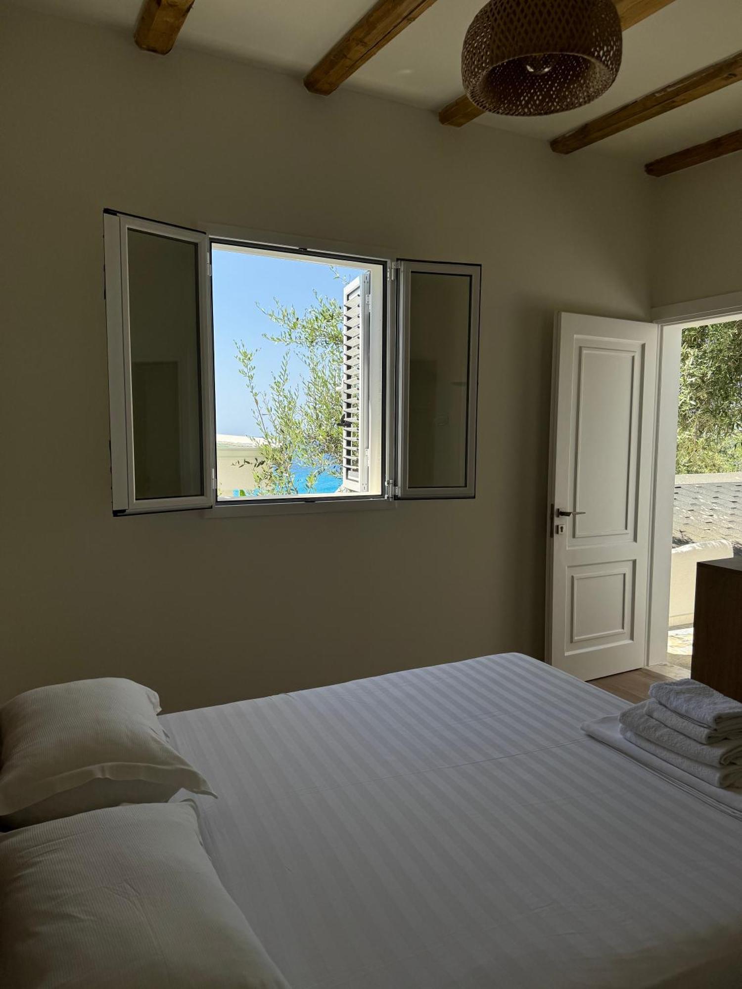 Alevra Hotel Dhermi Exterior photo