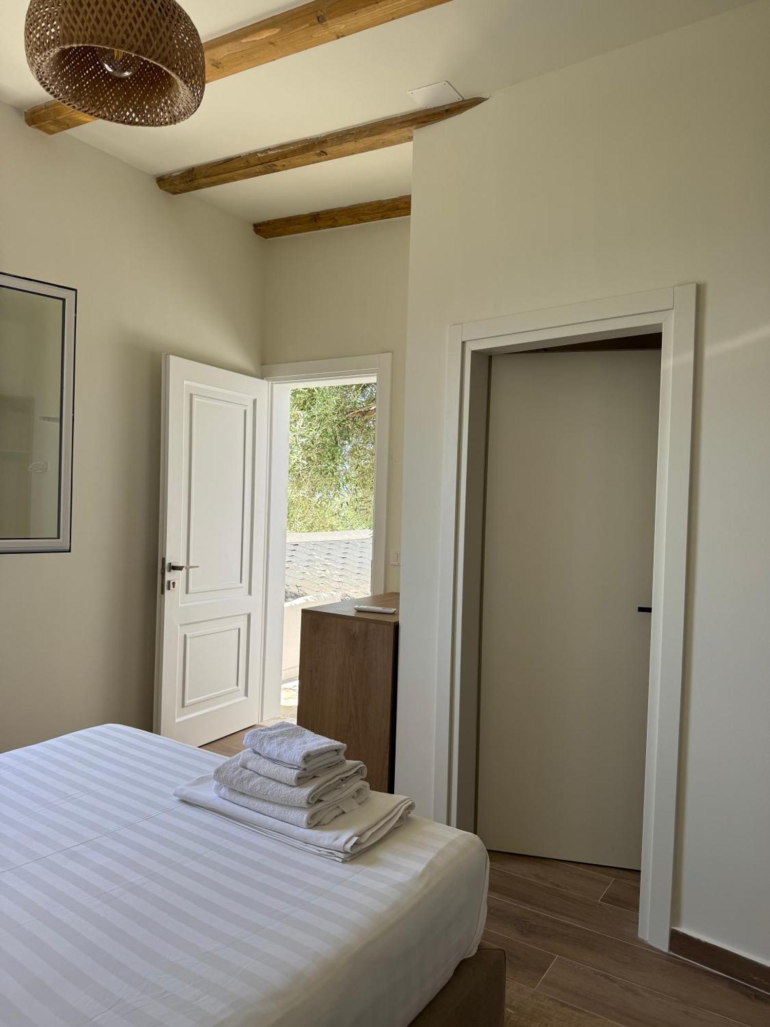 Alevra Hotel Dhermi Exterior photo